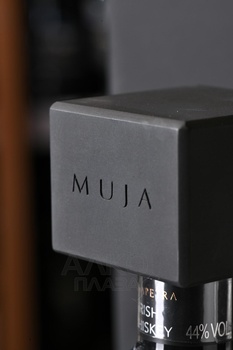 Muja Rosapetra - виски Муйа Росапетра 0.5 л в п/у