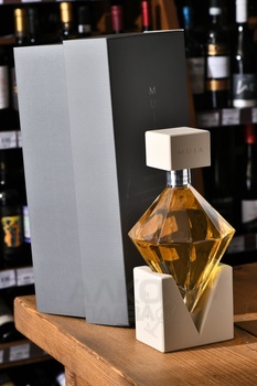 Muja - виски Муйа 0.5 л в п/у