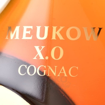 Meukow XO - коньяк Меуков ХО 0.7 л в п/у + 2 бокала