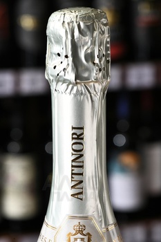 Marchese Antinori Blanc de Blancs Brut Franciacorta DOCG - вино игристое Маркезе Антинори Франчиакорта Брют Блан де Блан ДОКГ 0.75 л белое брют