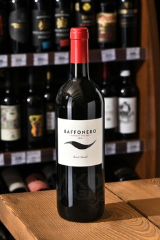 Rocca di Frassinello Baffonero - вино Баффонеро 0.75 л сухое красное