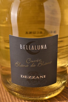 Dezzani Bellaluna Cuvee Blanc de Blanc Extra Dry - вино игристое Децани Беллалуна Кюве Блан де Блан Экстра Драй 0.75 л белое сухое