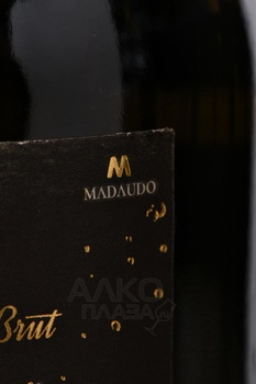 Madaudo Nerello Mascalese Spumante Brut - вино игристое Мадаудо Нерелло Маскалезе Спуманте Брют 0.75 л белое брют