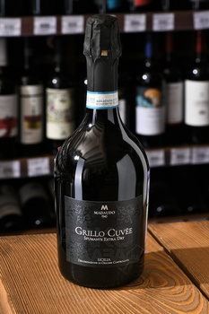 Madaudo Grillo Cuvee Spumante Extra Dry - вино игристое Мадаудо Грилло Кюве Спуманте Экстра Драй 0.75 л белое экстра драй