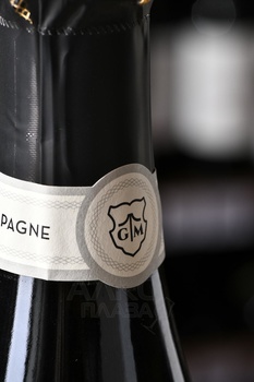 Gonet-Medeville Bouzy Les Savelons Blanc de Noirs Grand Cru - шампанское Гонэ-Медевиль Бузи Ле Савелён Блан де Нуар Гран Крю 0.75 л белое экстра брют