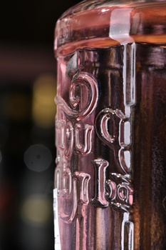 Puerto de Indias Sevillian Premium Strawberry Gin - Пуэрто де Индиас Севиллиан Джин Премиум Строберри 0.7 л