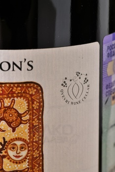 Вино Нареклишвили и Сыновья Ркацители Квеври 0.75 л белое сухое