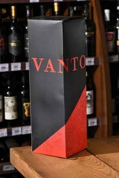 Vantorosso Amarone Della Valpolicella Classico - вино Ванторосса Амароне делла Вальполичелла Классико 1.5 л красное сухое в п/у