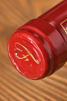 Peter Dipoli Fihl Merlot - вино Петер Диполи Филь Мерло 0.75 л красное сухое