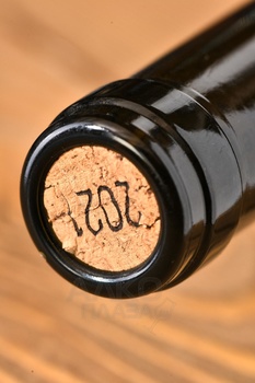 Pierrick Bouley Volnay 1er Cru Clos des Chenes AOC - вино Пьеррик Були Кло де Шен Премьер Крю Вольне АОС 0.75 л красное сухое