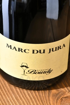 Domaine Bourdy Marc Du Jura AOC - бренди Домен Бурди Марк дю Жюра АОС 0.7 л