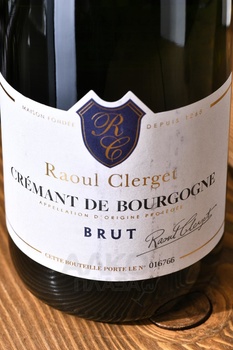 Raoul Clerget Cremant de Bourgogne - вино игристое Рауль Клерже Креман де Бургонь 0.75 л белое брют