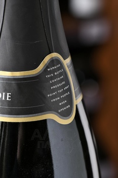 Carod Cremant de Die - вино игристое Каро Креман де Дие 0.75 л белое брют