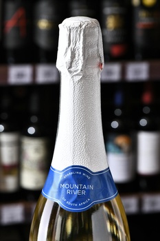 Mountain River Chenin Blanc - вино игристое Маунтэн Ривер Шенен Блан 0.75 л белое экстра брют