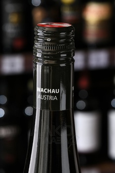 Domane Wachau Gruner Veltliner Prestige - вино Домен Вахау Грюнер Вельтлинер Престиж 0.75 л белое сухое