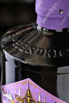Hendrick’s Grand Cabaret - джин Хендрикс Гран Кабарэ 0.7 л