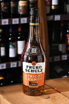 Fruko Schulz Apricot Brendy - ликер Фруко Шульц Абрикос Бренди 0.7 л