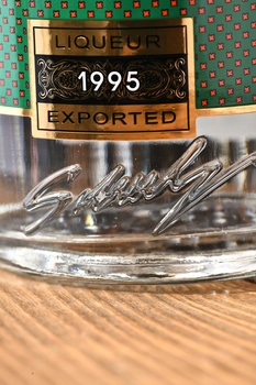 Fruko Schulz Peach - ликер Фруко Шульц Персик 0.7 л