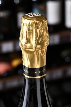 Вино игристое Инкерман Мускат 0.75 л