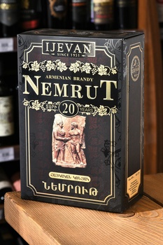 Армянский коньяк Немрут 20 лет 0.7 л в п/у
