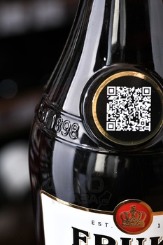 Fruko Schulz Cherry Brandy - ликер Фруко Шульц Черри Бренди 0.7 л