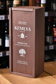 Kemlya Russian Oak - виски Кемля Рашен Оук 0.7 л в д/у