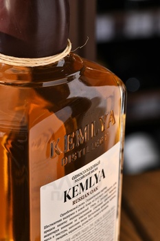 Kemlya Russian Oak - виски Кемля Рашен Оук 0.7 л в д/у