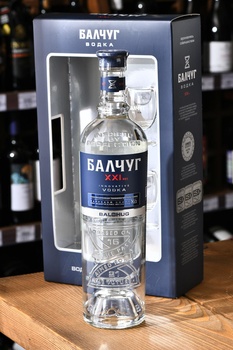 Водка Балчуг 21 век 0.7 л в п/у + 2 стопки