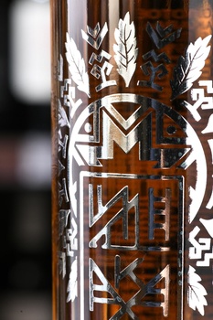 Аперитив Иднакар Золотое Сердце 0.5 л