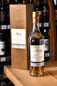 Monluc Armagnac 1975 - арманьяк Монлюк 1975 года 0.7 л