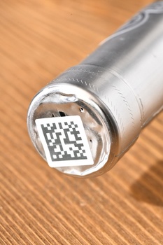 Fanagoria Ice Wine Riesling - вино Фанагория Ледяное Вино Рислинг 0.375 л белое сладкое в тубе