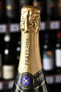 Cava Perelada Brut - вино игристое Кава Перелада Брют 2020 год 0.75 л белое брют