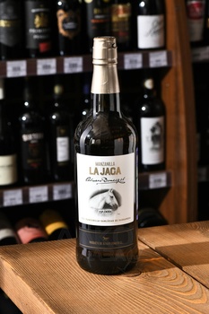Alvaro Domecq La Jaca Manzanilla - херес Альваро Домек Мансанилья Ла Хака 0.75 л