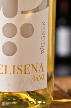 Wiegner Elisena Fiano Sicilia DOC - вино Вегнер Элизена Фиано ДОК Сицилия 2020 год 0.75 л сухое белое