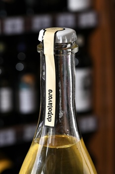 Corvezzo Dopolavoro Frizzante Biologico - вино игристое Корвеццо Дополаворо Фриззанте Биолоджико 0.75 л белое брют