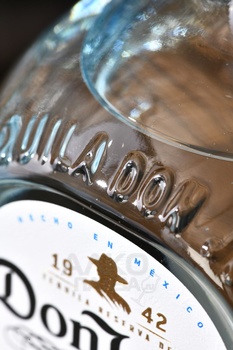 Don Julio Blanco - текила Дон Хулио Бланко 0.75 л