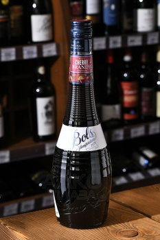 Bols Cherry Brandy - ликер Болс Вишня Бренди 0.7 л