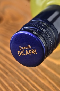 Limoncello di Capri - ликер Ди Капри Лимончелло 0.7 л