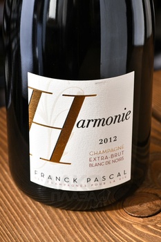 Champagne Franck Pascal Blanc de Noirs - шампанское Шампань Франк Паскаль Блан де Нуар 0.75 л белое экстра брют