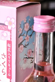 Sakura Kirakira - ликёр Сакура Киракира 0.5 л в п/у