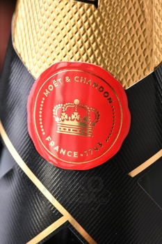 Moet & Chandon Brut Imperial - шампанское Моет и Шандон Брют Империал 0.375 л