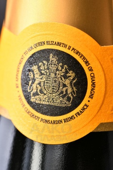 Veuve Clicquot Ponsardin - шампанское Вдова Клико Понсардин 0.375 л белое брют