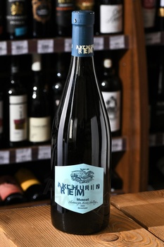Вино ТЗ Рем Акчурин Мускат 0.75 л белое полусухое
