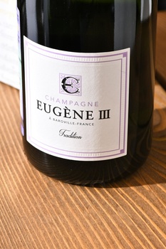 Eugene III Tradition - шампанское Еужен 3 Традисьон 0.75 л белое брют в п/у