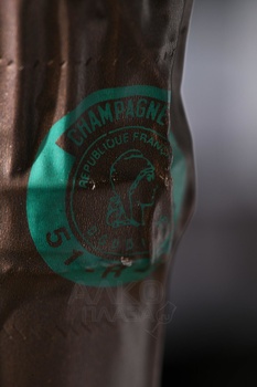 Pertois Moriset PM 02 Edition Grand Cru - шампанское Пертуа Моризе ПМ.02 Эдисьон Гран Крю 0.75 л белое экстра брют