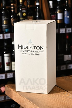 Midleton Very Rare Vintage Release - виски Мидлтон Вери Рар Винтаж Релиз 2024 год 0.7 л в п/у
