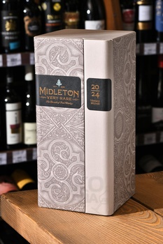 Midleton Very Rare Vintage Release - виски Мидлтон Вери Рар Винтаж Релиз 2024 год 0.7 л в п/у