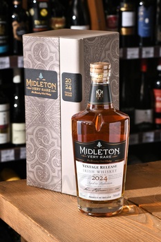 Midleton Very Rare Vintage Release - виски Мидлтон Вери Рар Винтаж Релиз 2024 год 0.7 л в п/у