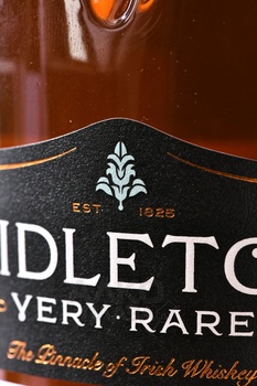 Midleton Very Rare Vintage Release - виски Мидлтон Вери Рар Винтаж Релиз 2024 год 0.7 л в п/у