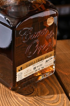 Gran Cava De Oro Extra Anejo - текила Гран Кава Де Оро Экстра Аньехо 0.75 л